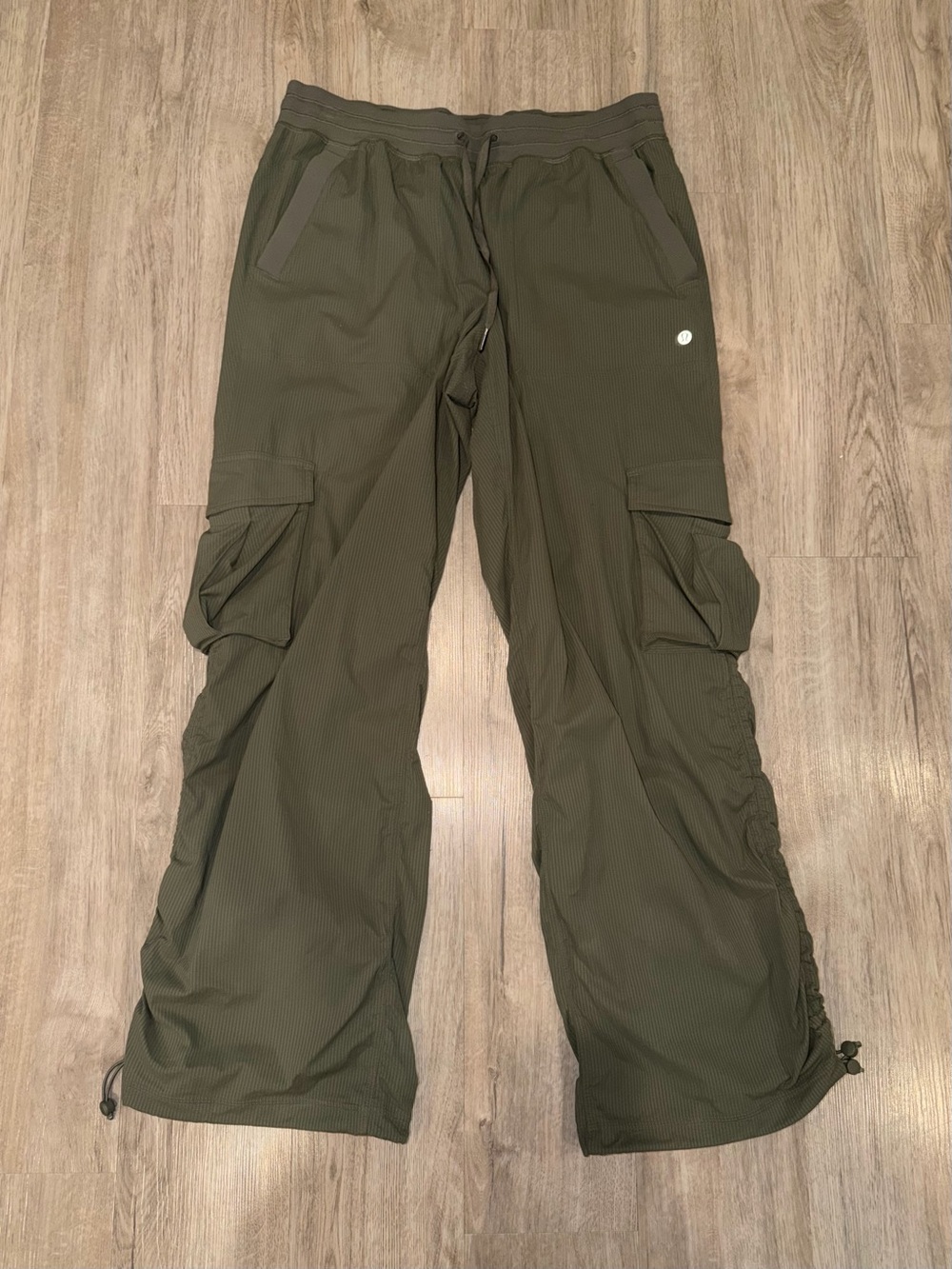 Women’s Lululemon Dance Studio Relaxed-Fit Mid-Rise Cargo Pant - Size Large - Picture 2 of 7
